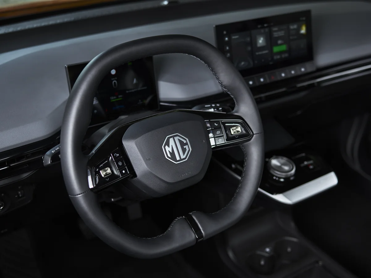 MG4 Electric - kierownica sportowa